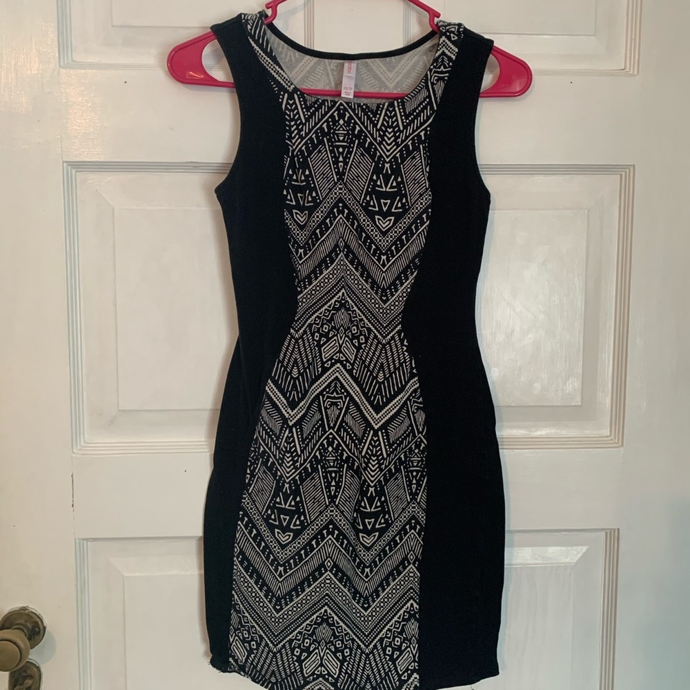 Xhilaration XS Aztec design sleeveless dress